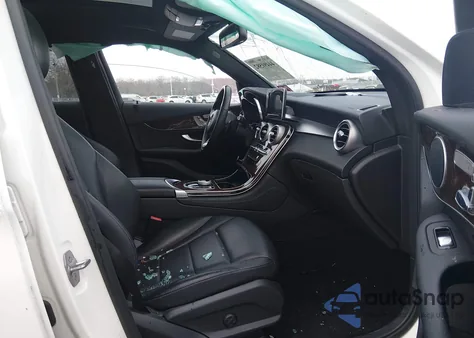 2017 Mercedes-Benz Glc 300 4Matic z USA, uszkodzony, nr VIN WDC0G4KB3HV003503